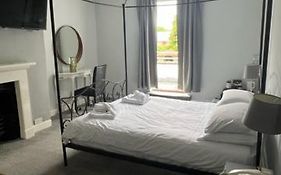 Antrobus Hotel